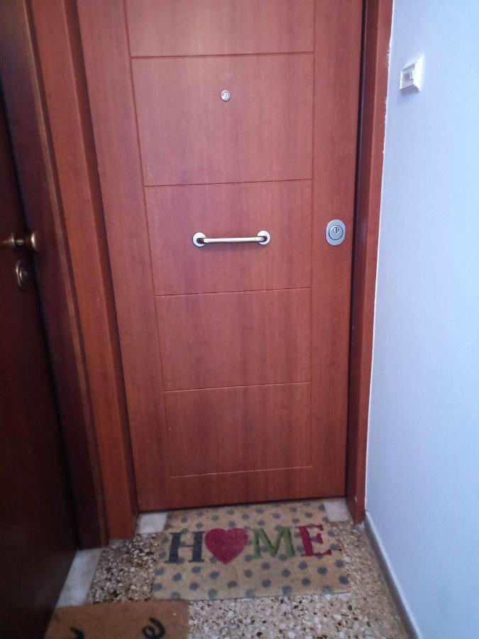 Tiny Treasure Apartment Atina Dış mekan fotoğraf