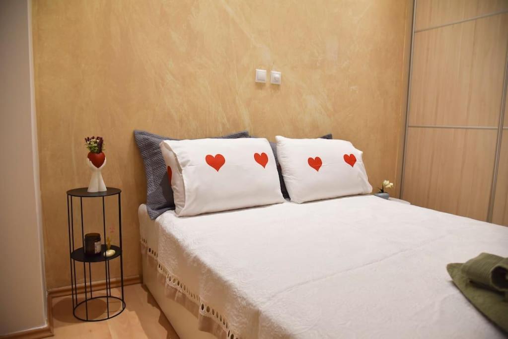 Tiny Treasure Apartment Atina Dış mekan fotoğraf