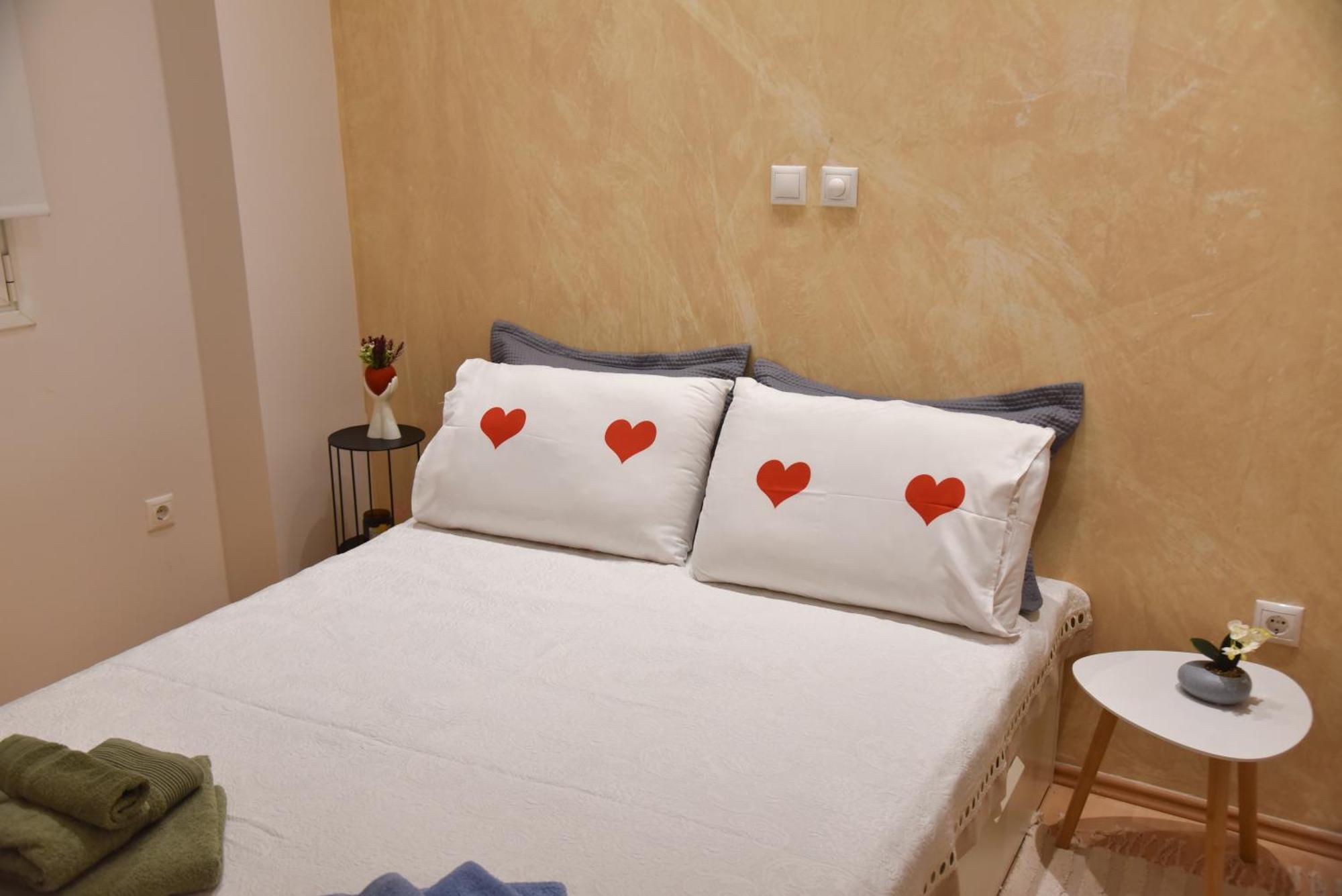 Tiny Treasure Apartment Atina Dış mekan fotoğraf